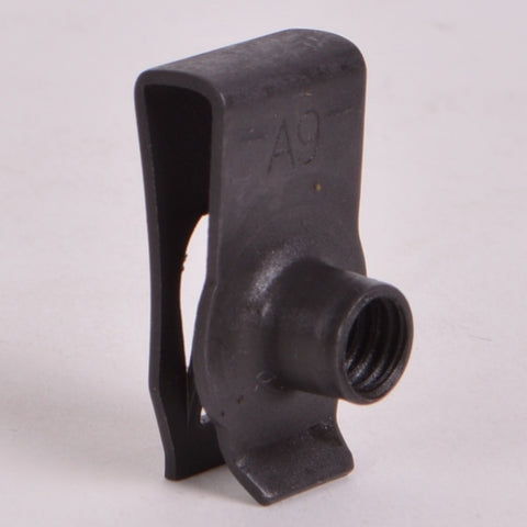 6MM CLIP NUT-PLASTIC/PIPE MNT.